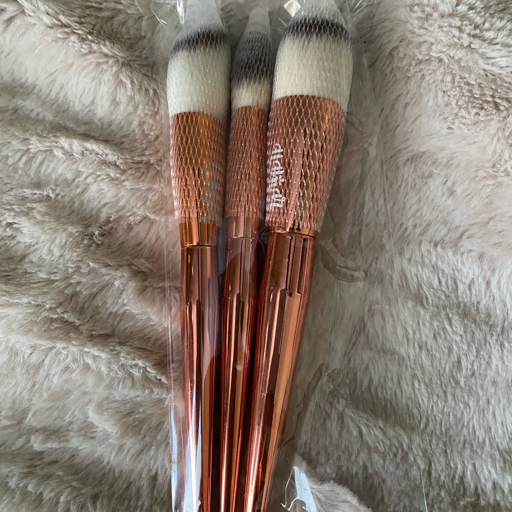 Alamar cosmetic complexion brush trio